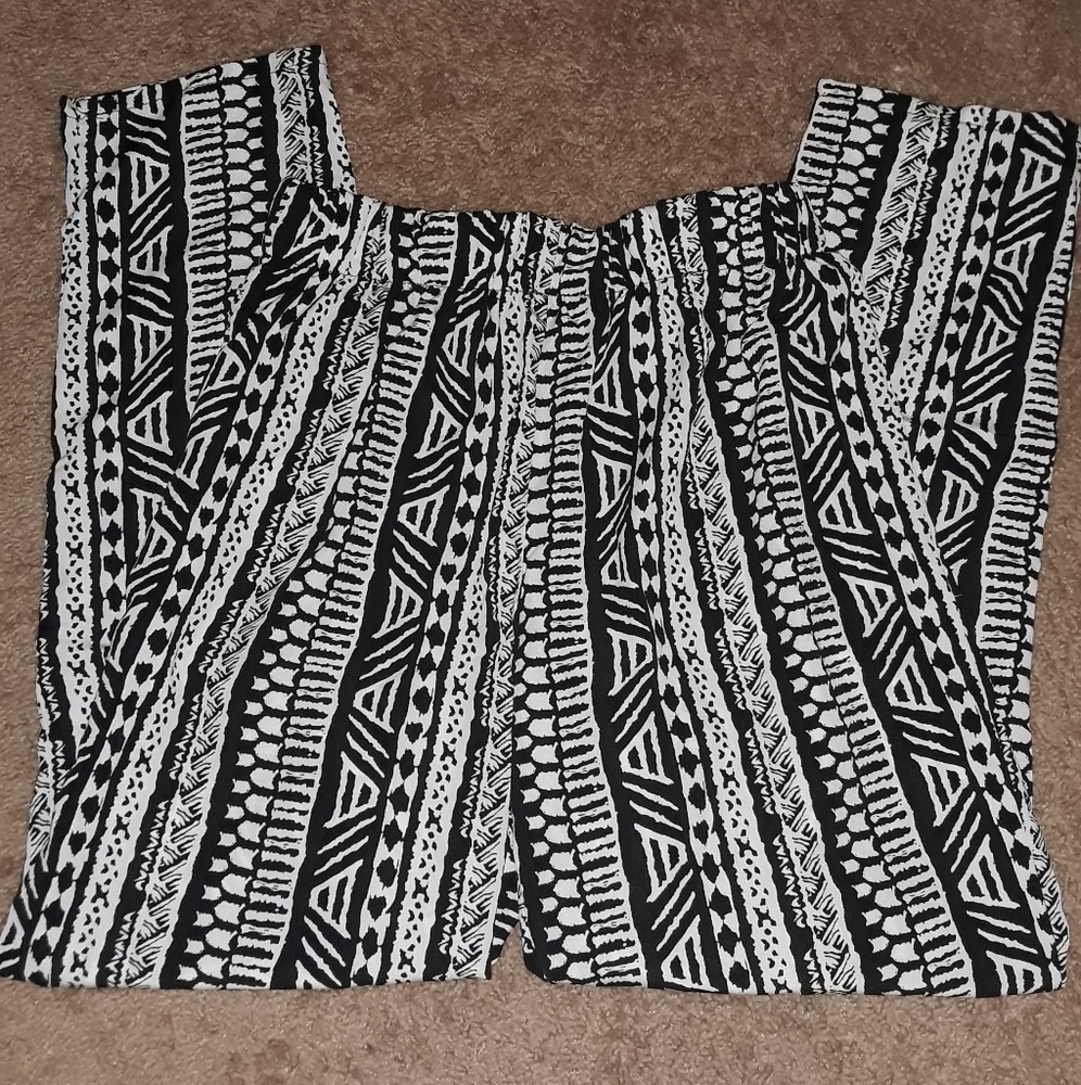 Ambiance Black and White Patterned Cropped Pants